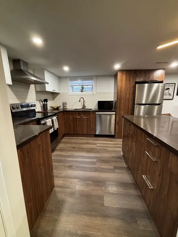 147 Lasalle AVE #Lower, Oshawa, ON L1H 5Y4