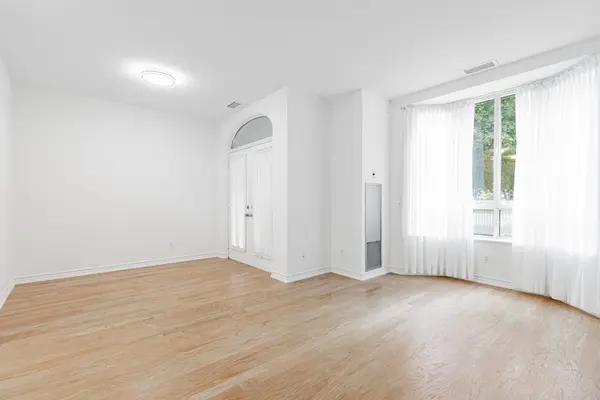 5039 Finch AVE E #TH02, Toronto E07, ON M1S 5L6