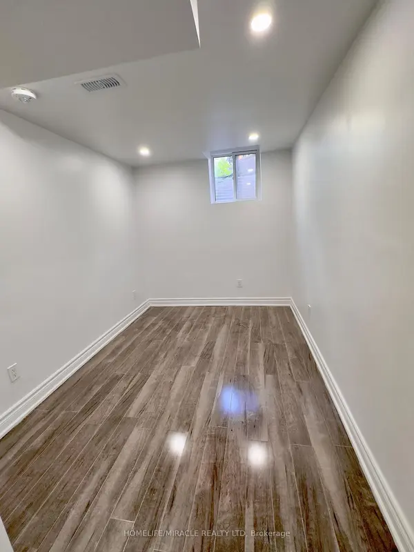 62 Telegraph DR, Whitby, ON L1P 1S3