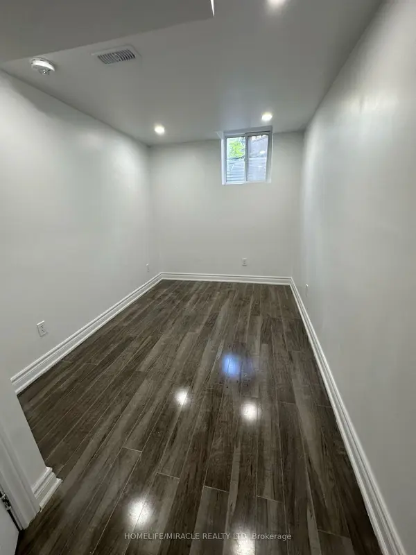 62 Telegraph DR, Whitby, ON L1P 1S3