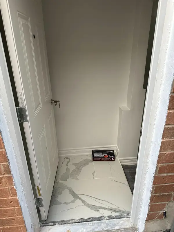 62 Telegraph DR, Whitby, ON L1P 1S3