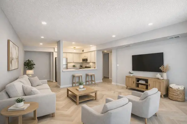 75 Weldrick RD E #507,  Richmond Hill,  ON L4C 0H9