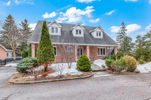 925 15th Side Road, King, ON L7B 1K5