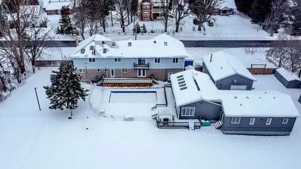 1923 10th Line, Innisfil, ON L9S 3P5