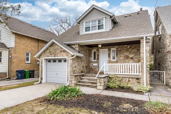 1107 Royal York RD, Toronto W08, ON M8X 2G8