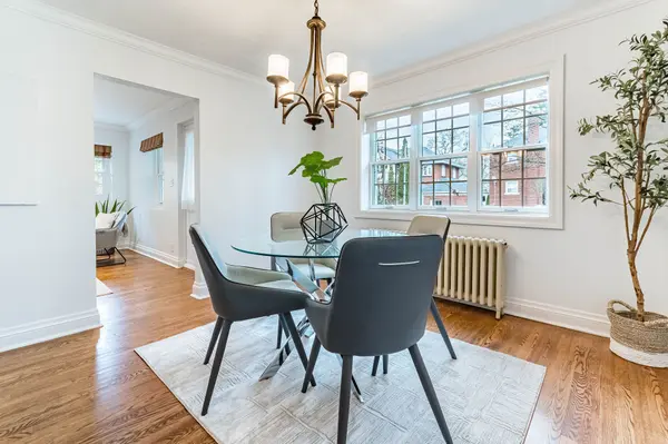 1107 Royal York RD, Toronto W08, ON M8X 2G8