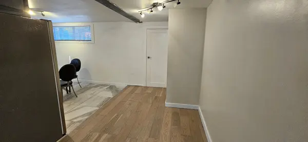 290 Morden RD #Lower Level, Oakville, ON L6K 2S5