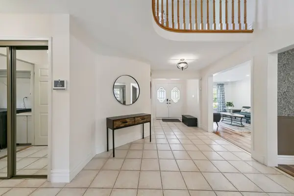 1823 The Chase N/A, Mississauga, ON L5M 2Y8