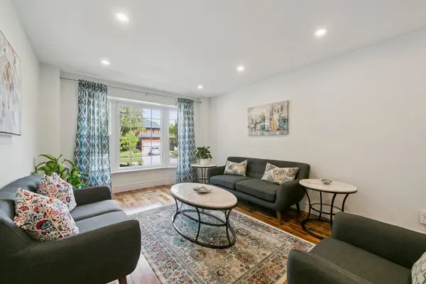 1823 The Chase N/A, Mississauga, ON L5M 2Y8