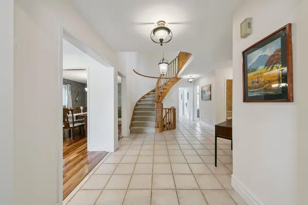 1823 The Chase N/A, Mississauga, ON L5M 2Y8