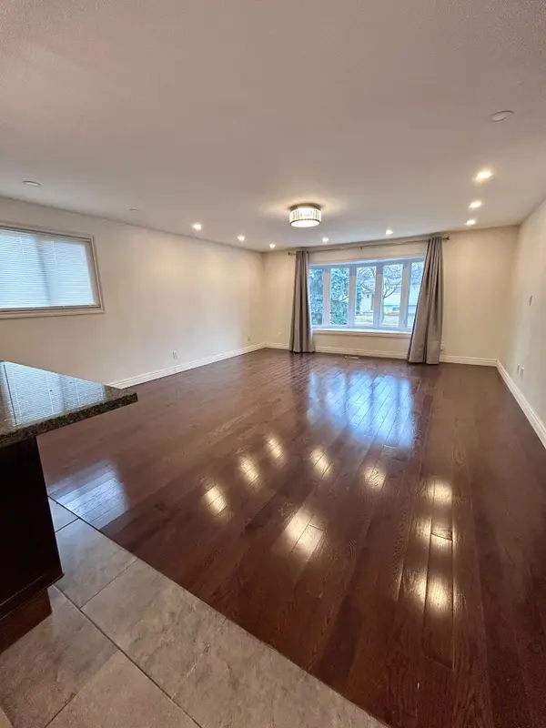 3212 Palmer DR, Burlington, ON L7M 1L8