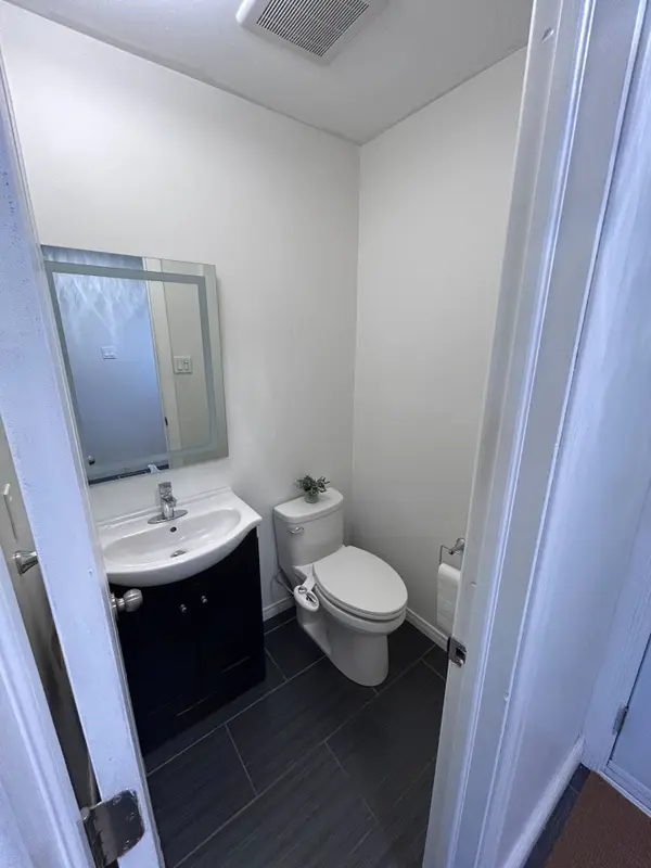 3212 Palmer DR, Burlington, ON L7M 1L8