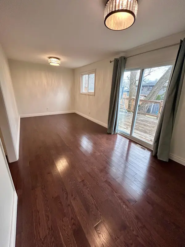 3212 Palmer DR, Burlington, ON L7M 1L8