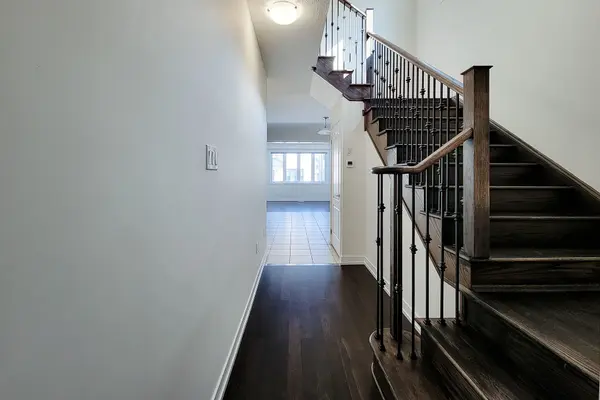 20 Monteith DR, Brantford, ON N3T 0W6