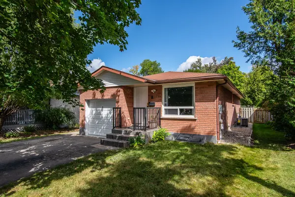 8 Pamela PL, Guelph, ON N1H 8C9