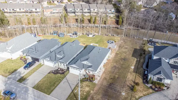 89 Gill RD, Lambton Shores, ON N0M 1T0