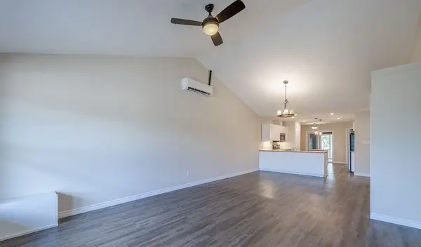 703 Regent ST, Strathroy-caradoc, ON N0L 1W0