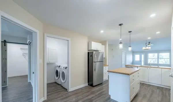 703 Regent ST, Strathroy-caradoc, ON N0L 1W0