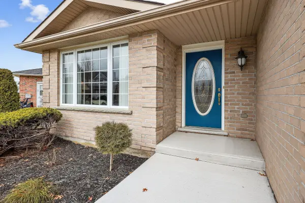 11 Mccreery RD, Ingersoll, ON N5C 4E9