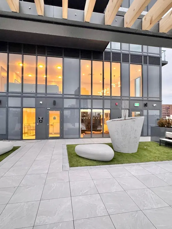 75 James ST S #2706, Hamilton, ON L8P 4V8