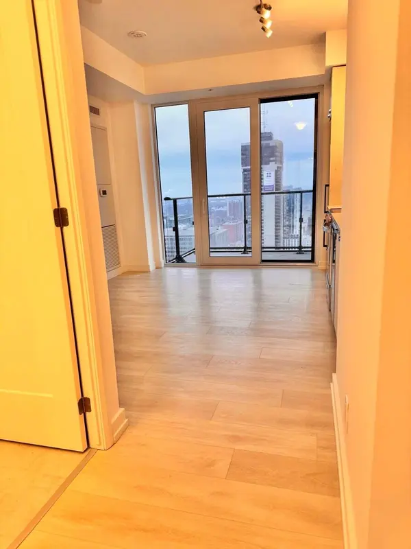 75 James ST S #2706, Hamilton, ON L8P 4V8