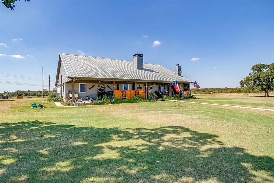 207 Trails End, Poolville, TX 76487