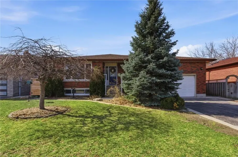 21 MARGARET AVE, Grimsby, ON L3M 4P2