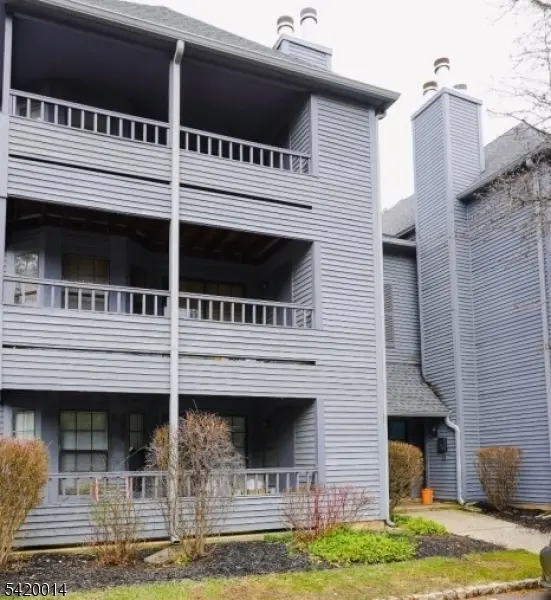 809 Woodhaven Dr, Edison Twp., NJ 08817