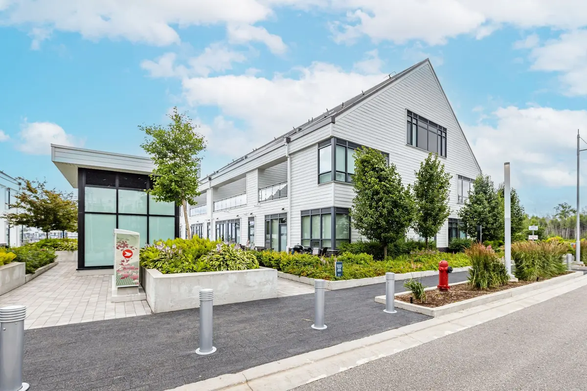 331 Broward WAY E #130, Innisfil, ON L9S 0M6