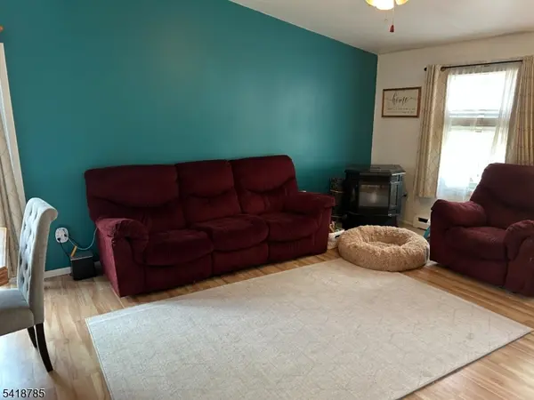 2 King Hill Rd, High Bridge Boro, NJ 08829