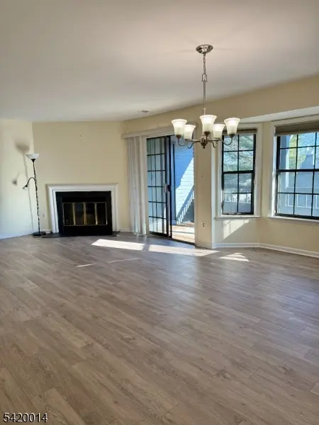 809 Woodhaven Dr, Edison Twp., NJ 08817