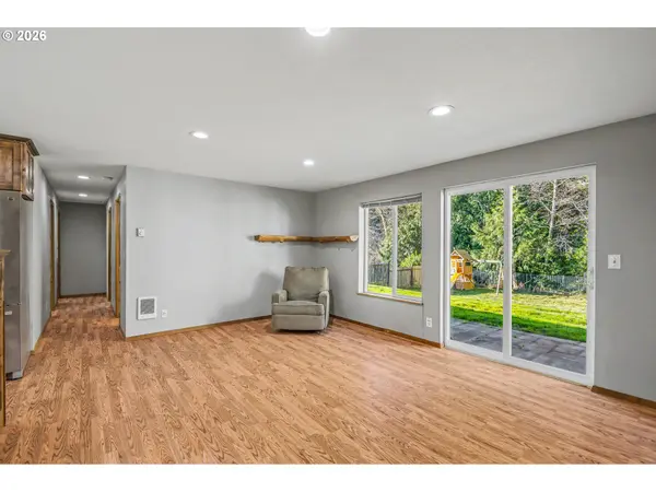 2937 MUNSEL LAKE RD, Florence, OR 97439