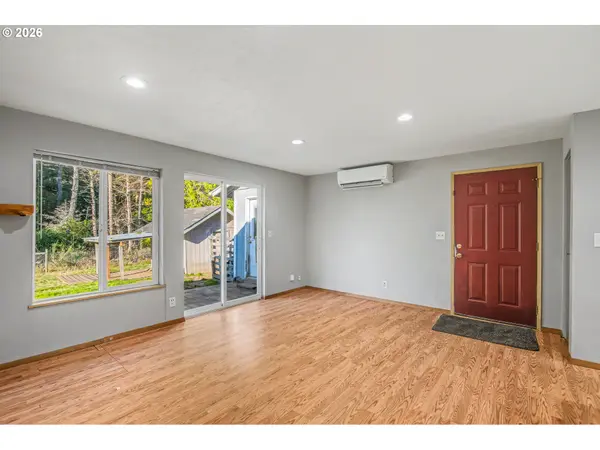 2937 MUNSEL LAKE RD, Florence, OR 97439