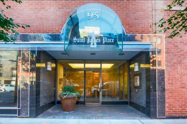 95 Lombard ST S #303, Toronto C08, ON M5C 2V3