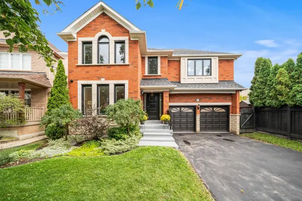 27 Treasure RD, Vaughan, ON L6A 2Y7