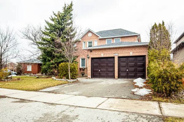 25 Grampian AVE, Vaughan, ON L6A 2A3