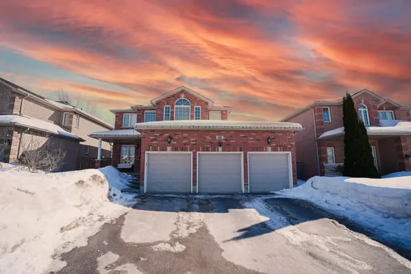 65 Summerset DR, Barrie, ON L4N 0B1