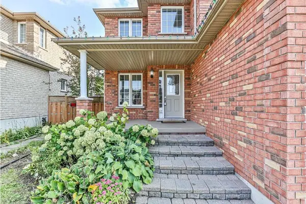 65 Summerset DR, Barrie, ON L4N 0B1