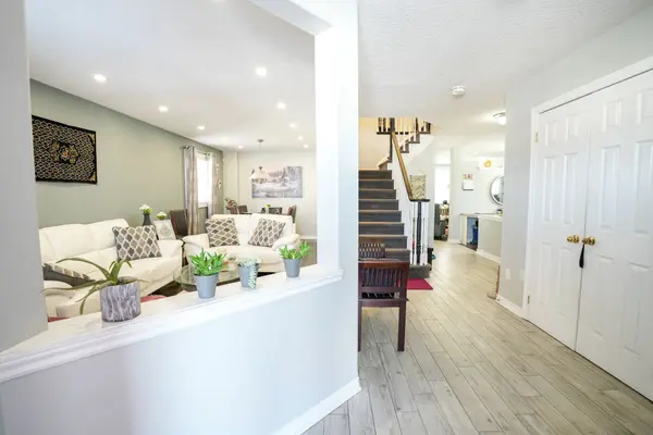 65 Summerset DR, Barrie, ON L4N 0B1