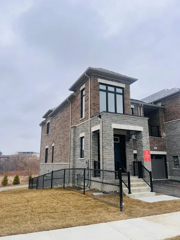 20 Falby RD, Brampton, ON L6P 4S1