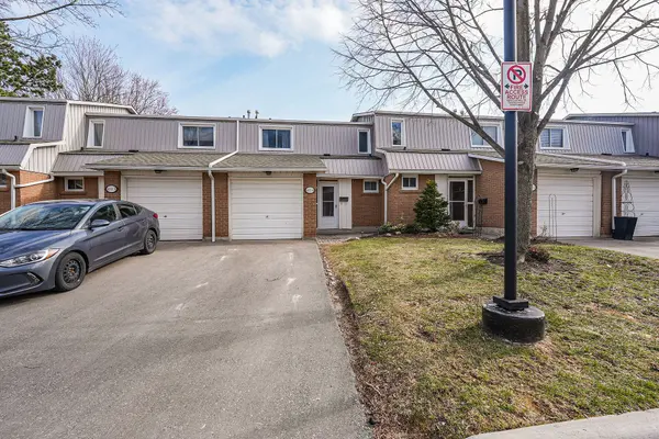 453 Woodview RD #4, Burlington, ON L7N 2Z9