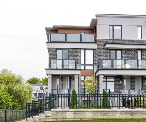 70 Knotsberry CIR #52, Brampton, ON L7A 0S2