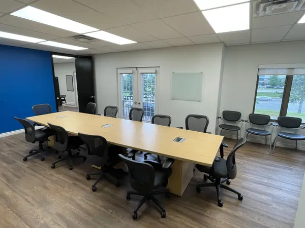 5405 Eglinton AVE W #206, Toronto W08, ON M9C 5K6