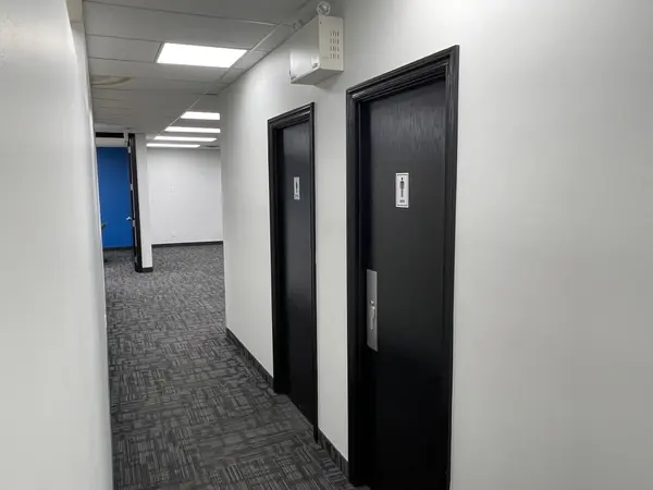 5405 Eglinton AVE W #206, Toronto W08, ON M9C 5K6