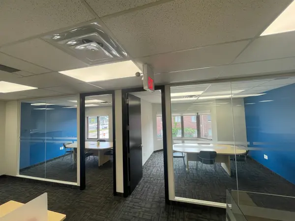 5405 Eglinton AVE W #206, Toronto W08, ON M9C 5K6