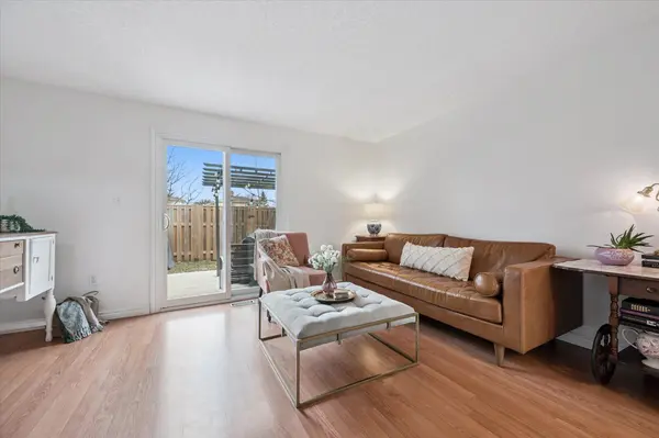 160 Rittenhouse RD #32, Kitchener, ON N2E 3G7