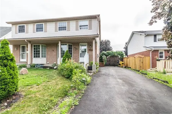 1007 ELGIN ST N, Cambridge, ON N1R 8J4