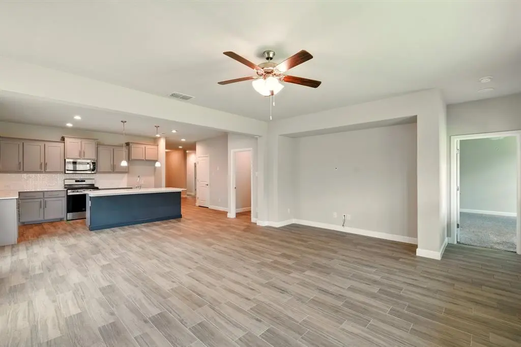 524 Big Horn Pass, Denton, TX 76210