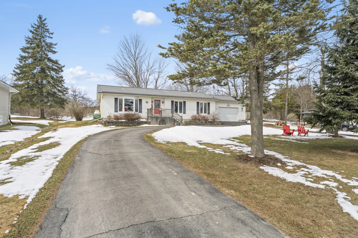 235 George DR, Kawartha Lakes, ON K0M 1A0