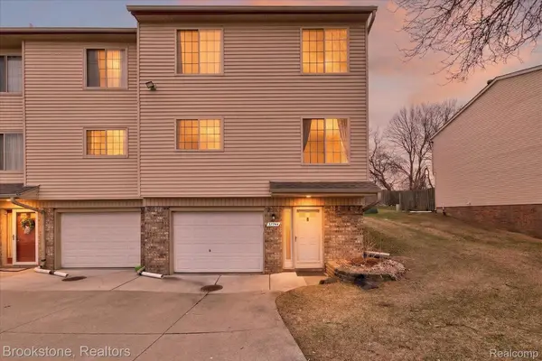37744 Charter Oaks BLVD #397, Clinton Charter Township, MI 48036